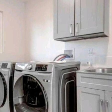 Spacious 4Bed 2Bath, Gated Pool, Wi-Fi, Garage Villa Los Angeles Bagian luar foto