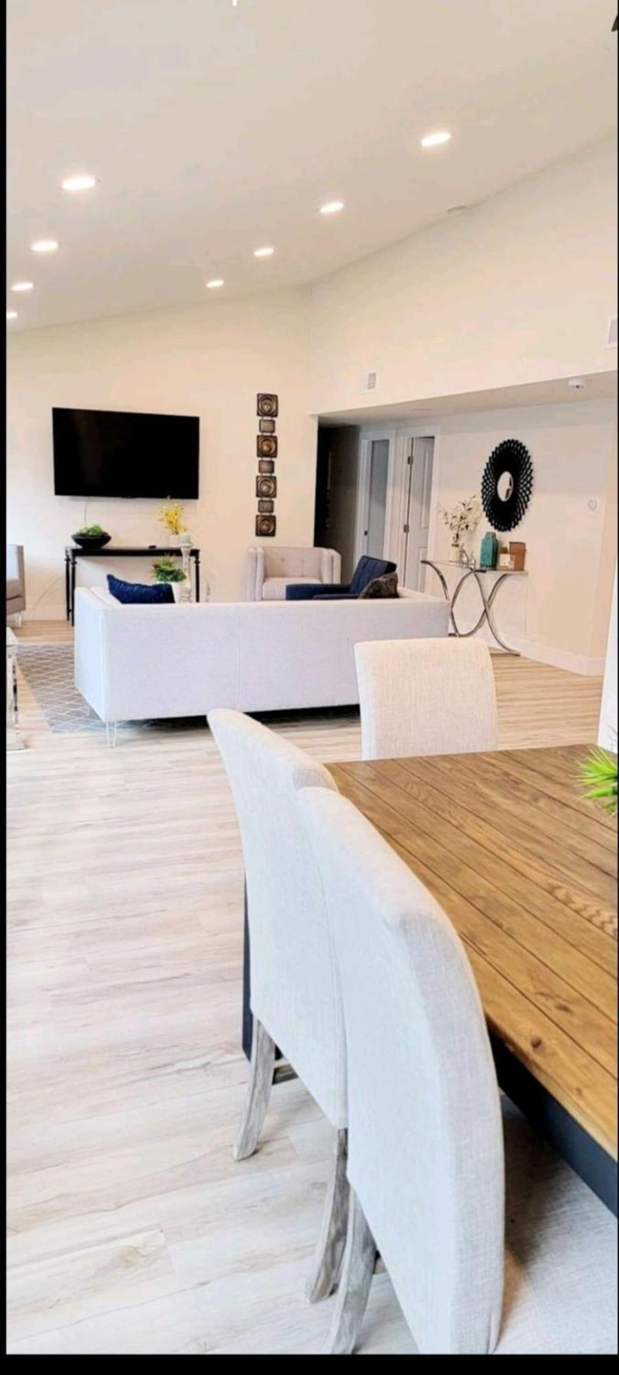 Spacious 4Bed 2Bath, Gated Pool, Wi-Fi, Garage Villa Los Angeles Bagian luar foto