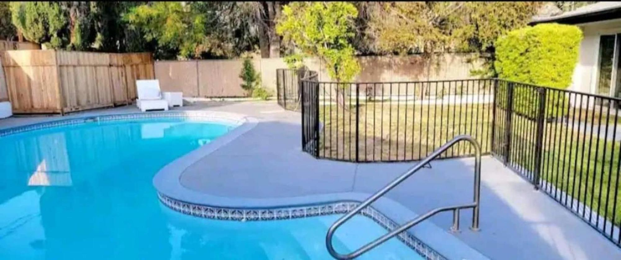 Spacious 4Bed 2Bath, Gated Pool, Wi-Fi, Garage Villa Los Angeles Bagian luar foto